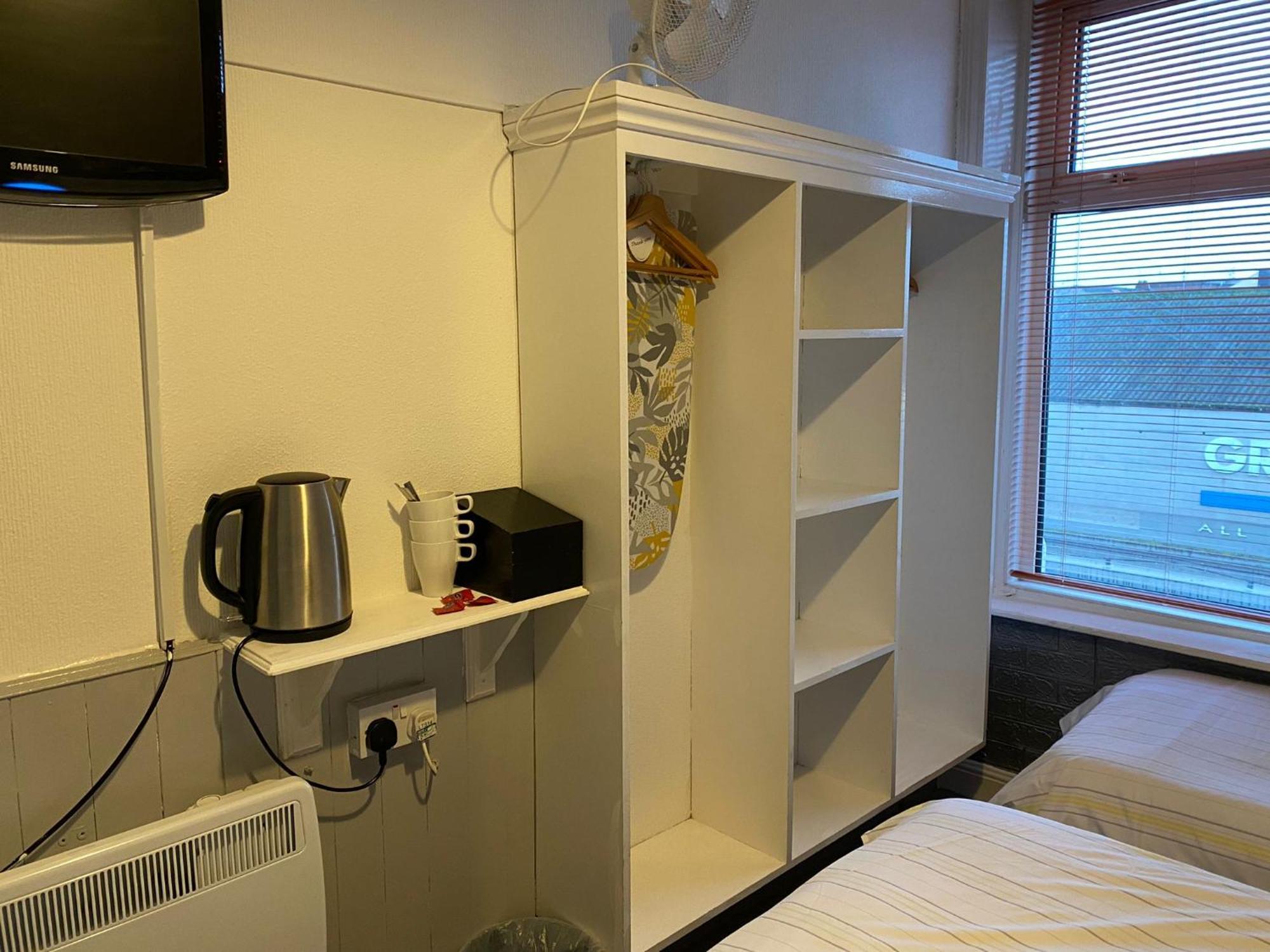 Bromptons Hotel Blackpool Buitenkant foto